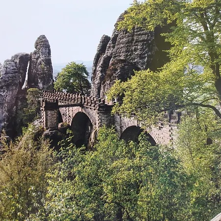 Apartment An-der-bastei-i-mit-garten *